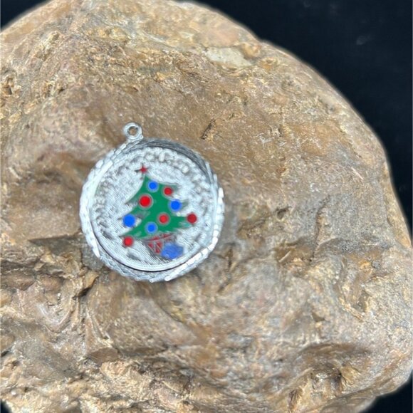 Merry Christmas Xmas Tree Disc Charm Sterling Silver Enamel - Picture 1 of 4